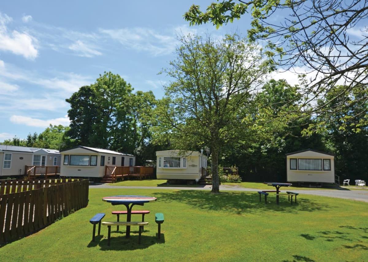 Noble Court Holiday Park Narberth Buitenkant foto
